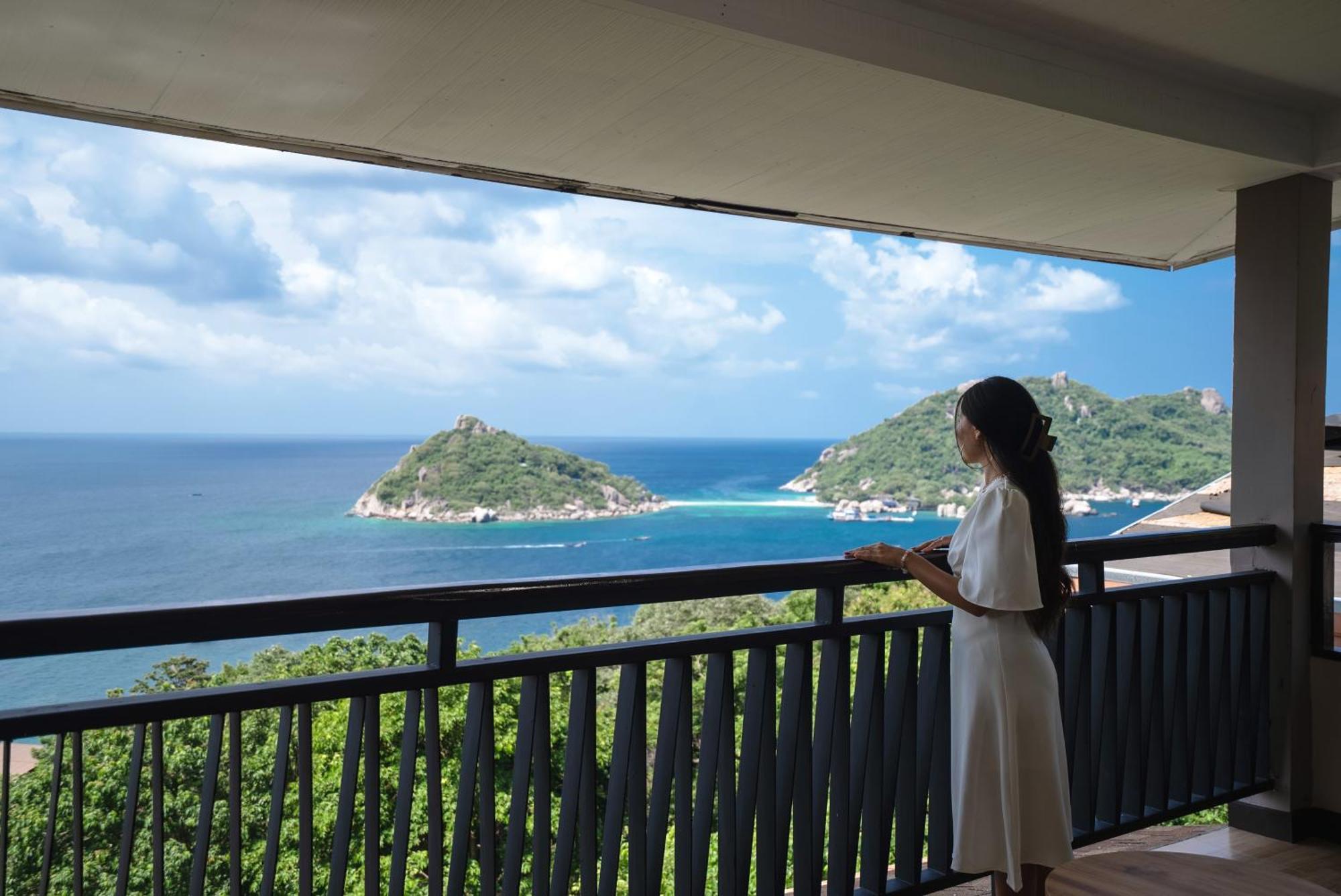 Suite Lit King-Size Hillside - Vue sur Mer